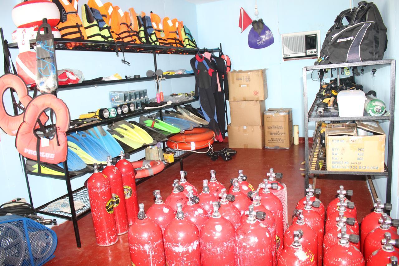 אופוואלי Under Water Safaris And Resort מראה חיצוני תמונה